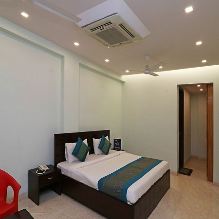 Oyo 9664 Sector 48 Hotel Gurgaon Luaran gambar