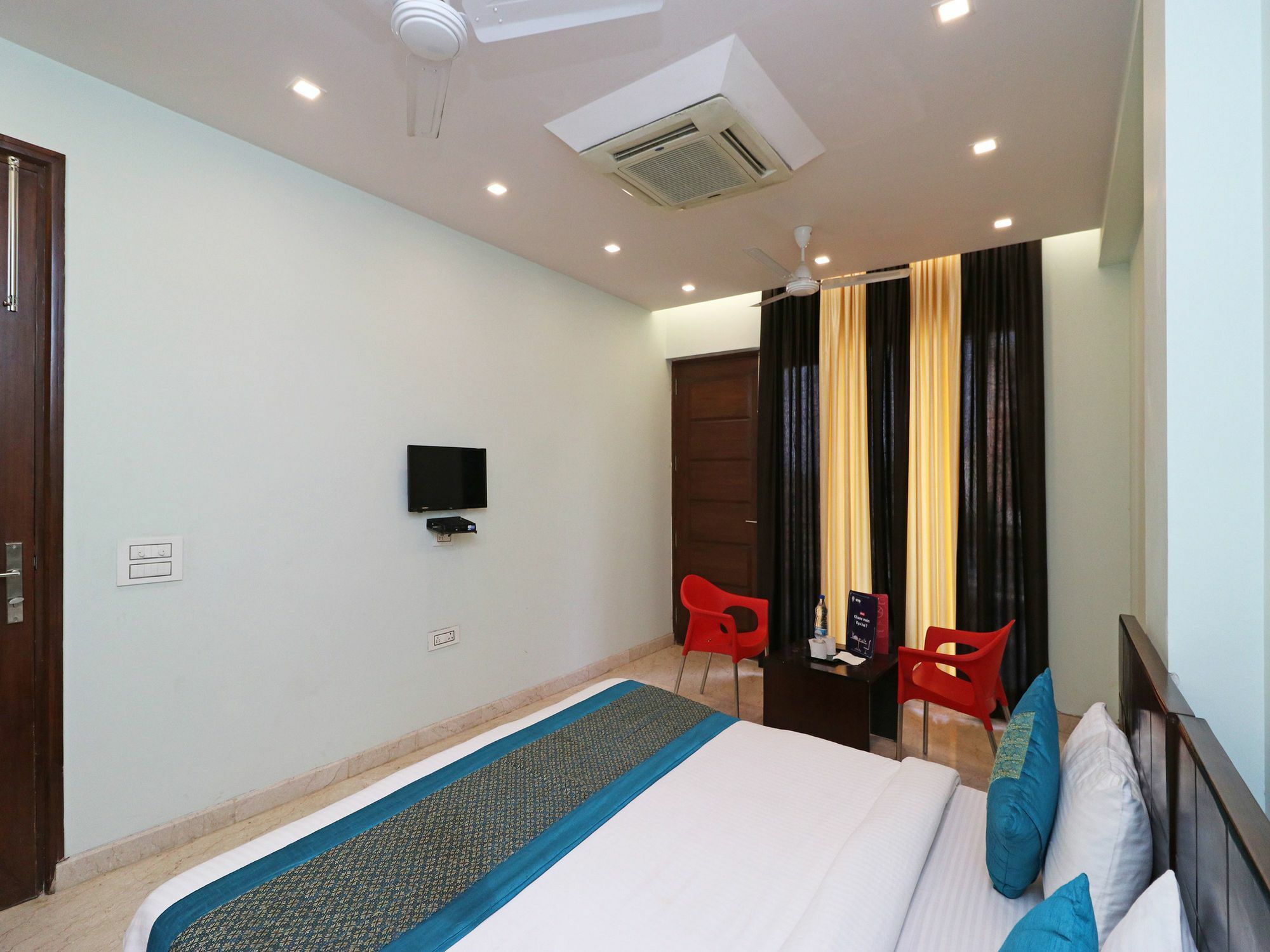 Oyo 9664 Sector 48 Hotel Gurgaon Luaran gambar