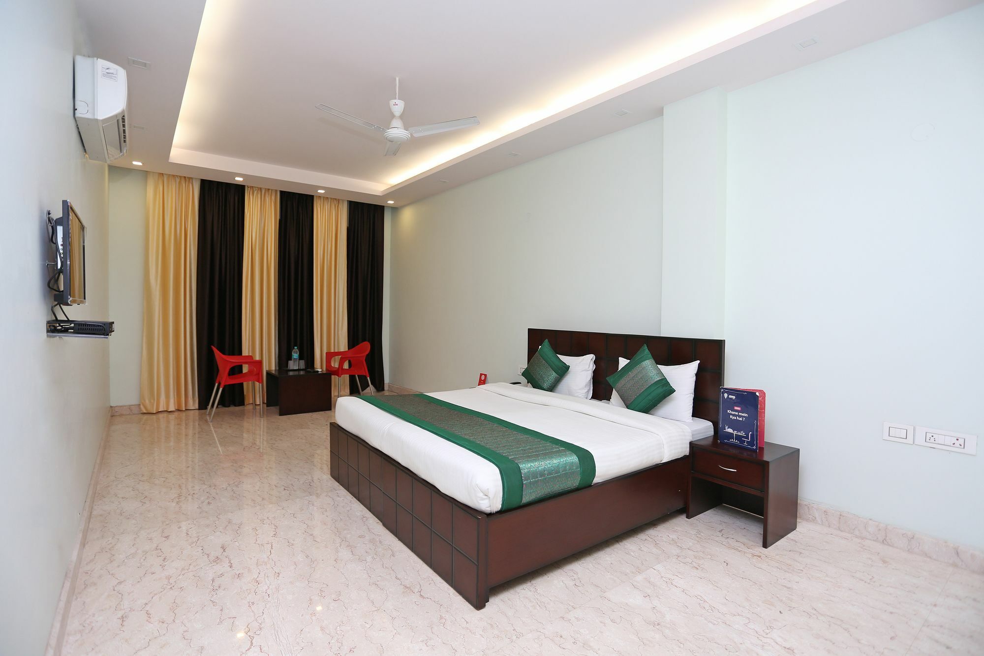 Oyo 9664 Sector 48 Hotel Gurgaon Luaran gambar